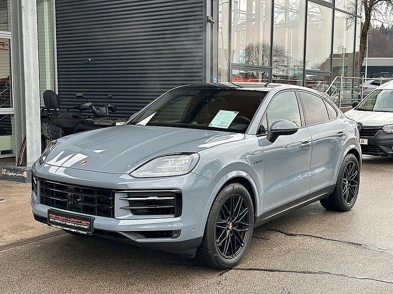 Gebraucht Porsche Cayenne Coupe 305 PS (224 kW) 2025 Grau Coupé