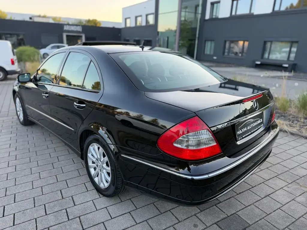 Gebraucht Mercedes E280 231 PS (169 kW) 2006 Schwarz Limousine