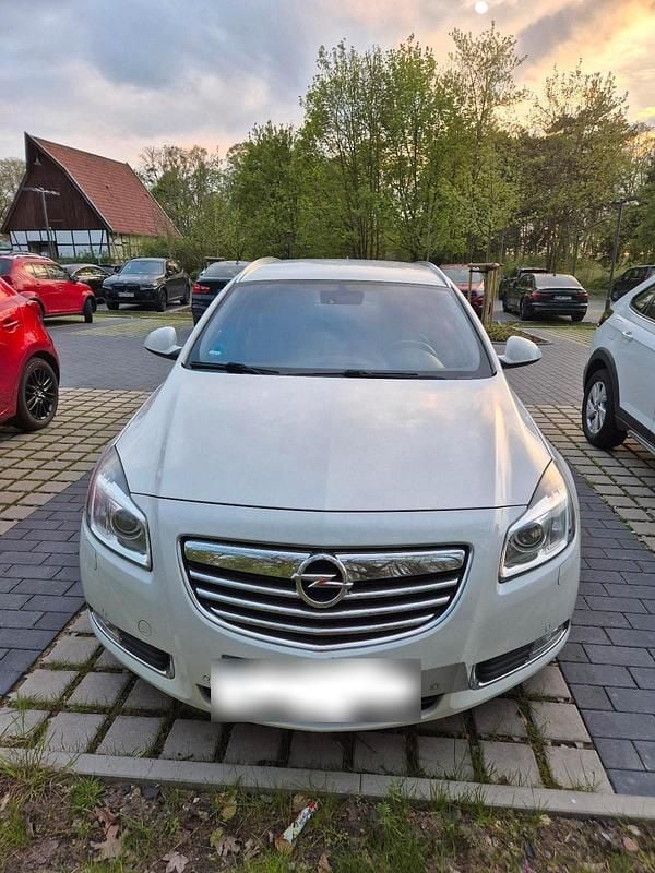 Gebraucht Opel Insignia 160 PS (117 kW) 2013 Weiß Kombi