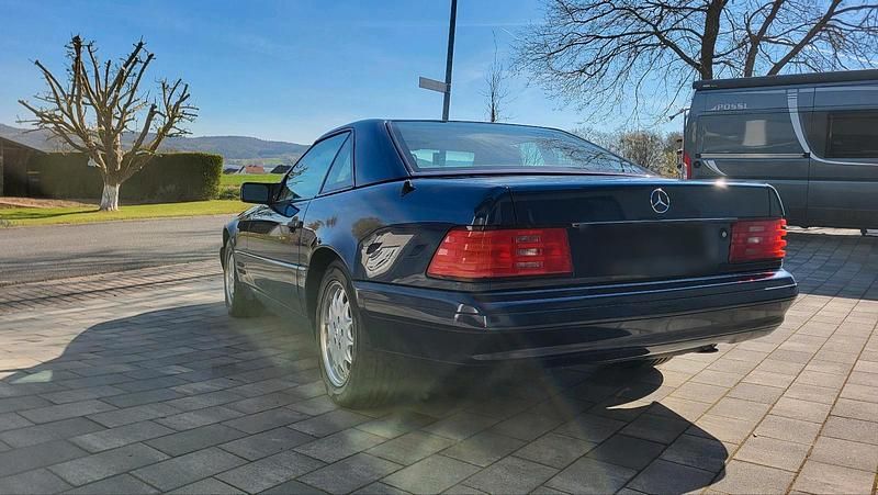 Gebraucht Mercedes SL320 231 PS (169 kW) 2006 Blau Cabrio