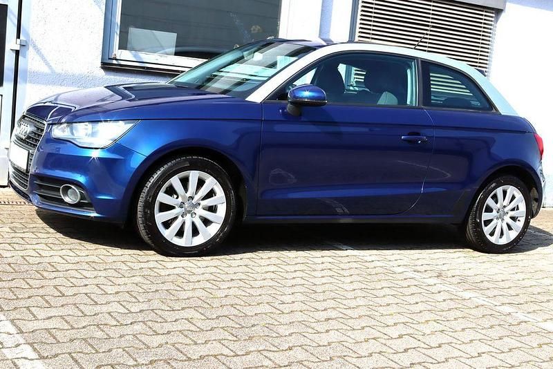 Gebraucht Audi A1 Ambition 122 PS (89 kW) 2011 Scubablau metallic Kleinwagen