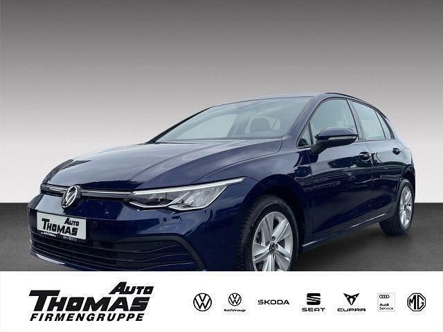Blau Gebraucht 2021 VW Golf VIII Life Limousine | 18.900 € (Fairer Preis) - Bild 1/3