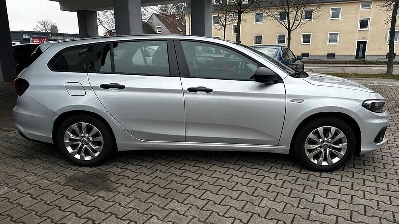 Gebraucht Fiat Tipo 101 PS (74 kW) 2019 Silber Kombi