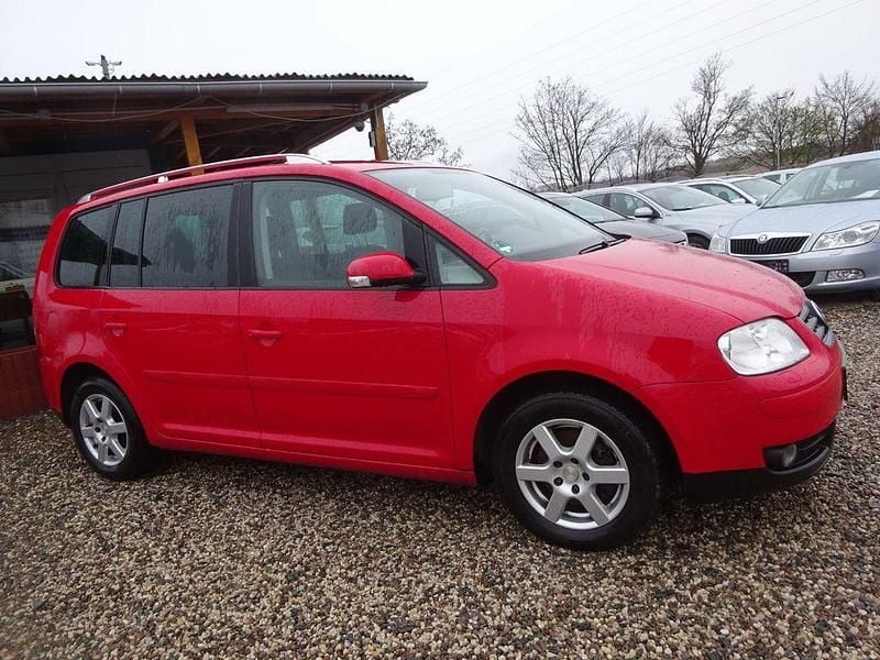 Gebraucht VW Touran Highline 116 PS (85 kW) 2003 Rot Van / Kleinbus