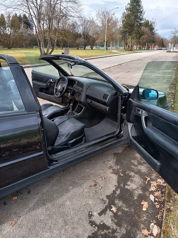 Gebraucht VW Golf Cabriolet Highline 116 PS (85 kW) 2002 Schwarz Cabrio