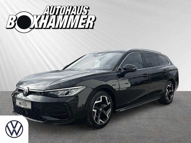 Gebraucht VW Passat R-line 150 PS (110 kW) 2025 Schwarz Kombi