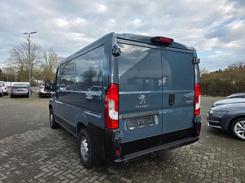 Gebraucht Peugeot Boxer 120 PS (88 kW) 2021 Grau Van
