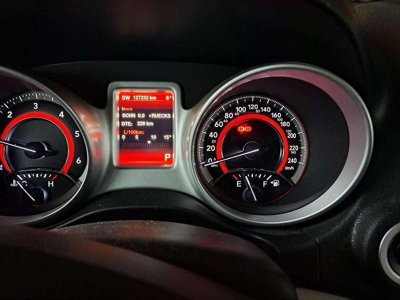 Gebraucht Fiat Freemont 170 PS (125 kW) 2015 Rot SUV