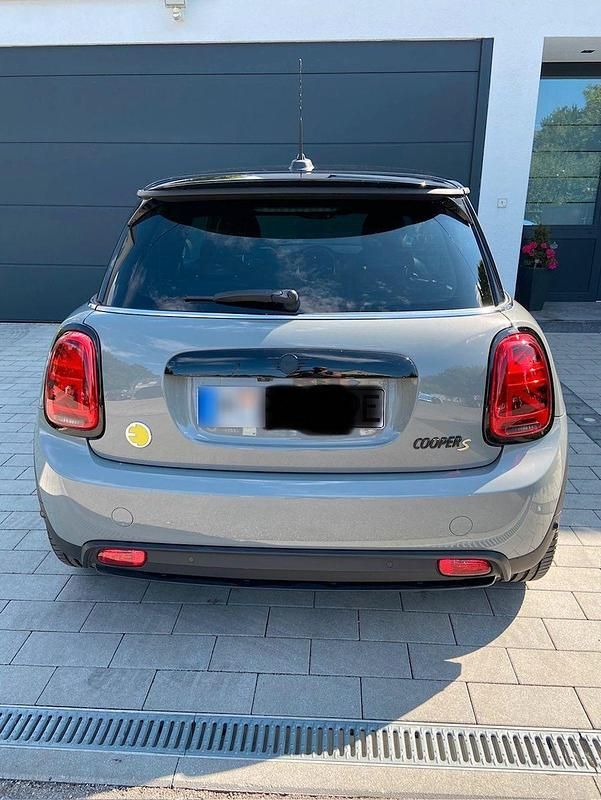 Gebraucht Mini Cooper SE 135 kW (184 PS) 2022 Grau Kleinwagen