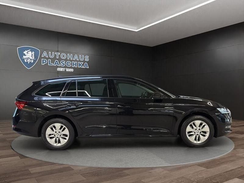 Gebraucht Skoda Octavia Ambition 116 PS (85 kW) 2022 Schwarzmagic perleffekt Limousine