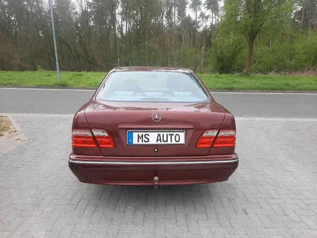 Gebraucht Mercedes E240 170 PS (125 kW) 2001 Limousine