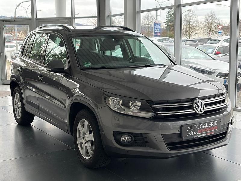 Gebraucht VW Tiguan Trendline 122 PS (89 kW) 2014 Grau SUV