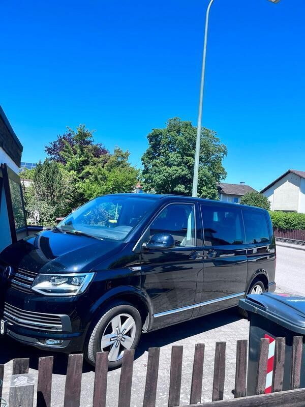 Schwarz Gebraucht 2016 VW T6 Van | 27.500 € (Etwas zu teuer) - Bild 1/4