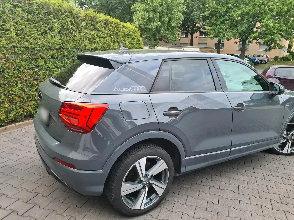 Gebraucht Audi Q2 116 PS (85 kW) 2018 Grau SUV