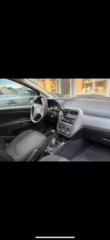 Gebraucht Fiat Grande Punto 77 PS (56 kW) 2009 Blau Kleinwagen