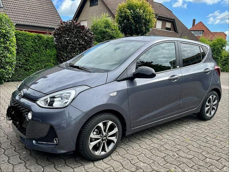 Gebraucht Hyundai i10 87 PS (63 kW) 2019 Grau Kleinwagen