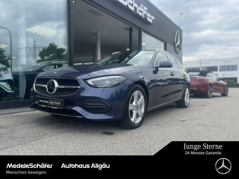 Lack sodalithblau (metallic) Gebraucht 2023 Mercedes C300e Avantgarde Kombi | 34.989 € (Superpreis) - Bild 1/4