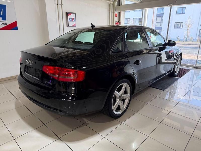 Gebraucht Audi A4 Attraction 170 PS (125 kW) 2015 Schwarz Limousine