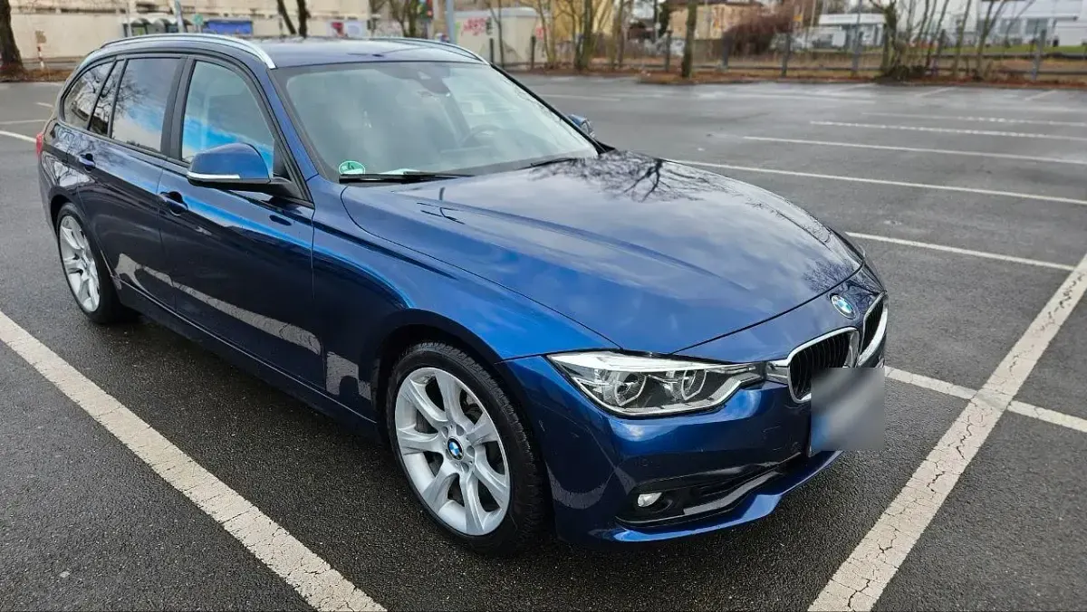 Second-hand BMW 320 Efficient Dynamics 163 CP (119 kW) 2018 Albastru Break