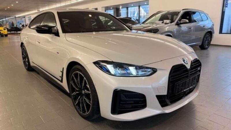 Mineralweiß metallic Gebraucht 2025 BMW 440 Coupé | 80.199 € - Bild 1/4