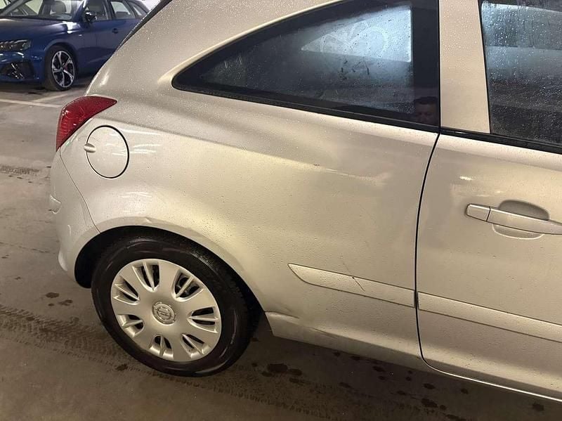Gebraucht Opel Corsa 60 PS (44 kW) 2006 Silber Kleinwagen