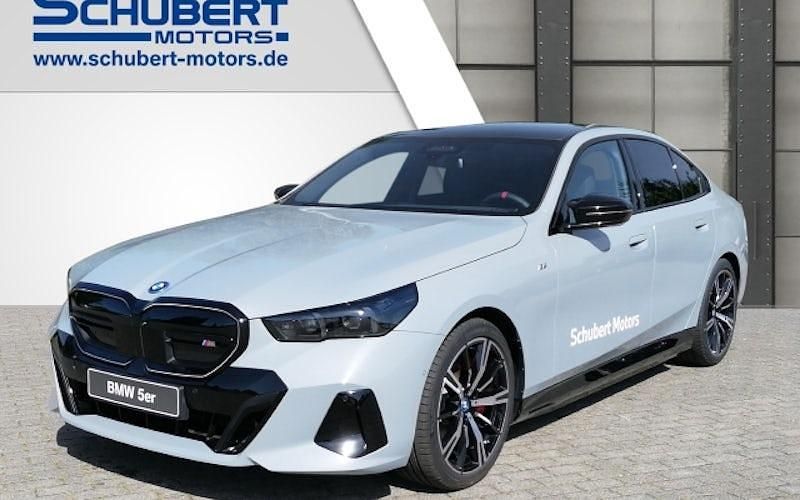 Grau Neu 2025 BMW i5 Comfort Edition Limousine | 79.860 € (Teuer) - Bild 1/4