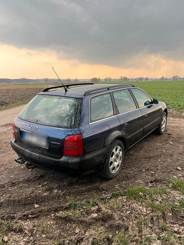 Gebraucht Audi A4 S-Line 150 PS (110 kW) 1997 Blau Kombi