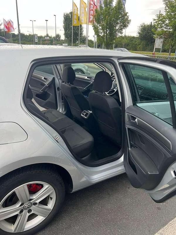 Gebraucht VW Golf VII 105 PS (77 kW) 2014 Limousine