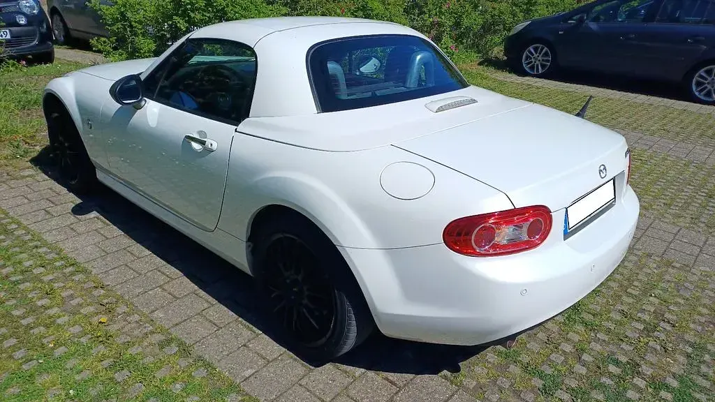 Second-hand Mazda MX5 Sendo 160 CP (117 kW) 2014 Alb Cabrio