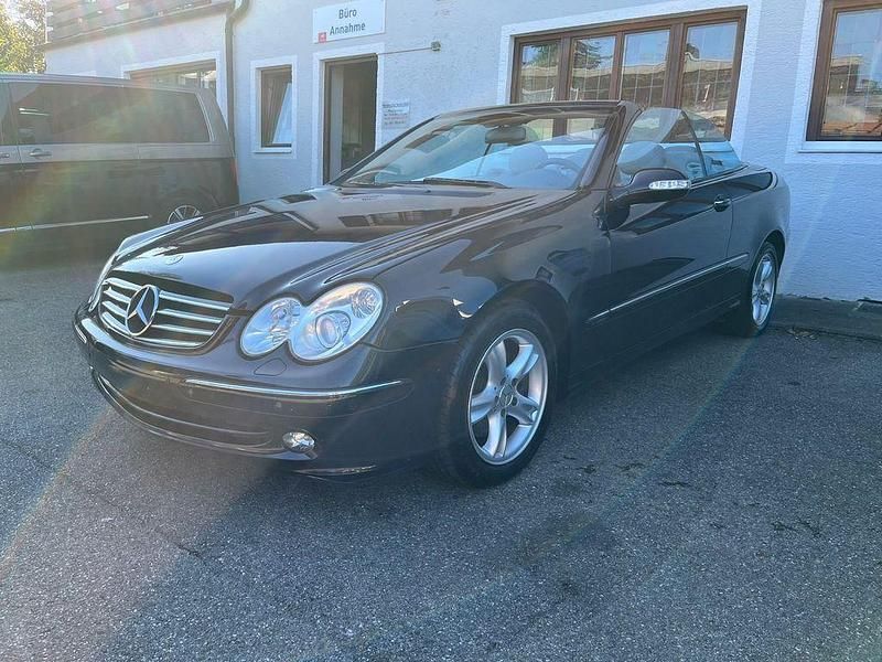 Blau Gebraucht 2003 Mercedes CLK320 Cabrio | 7.290 € (Etwas zu teuer) - Bild 1/4