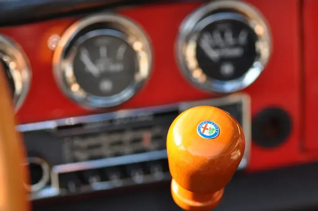Gebraucht Alfa Romeo Spider 131 PS (96 kW) 1974 Rot Cabrio
