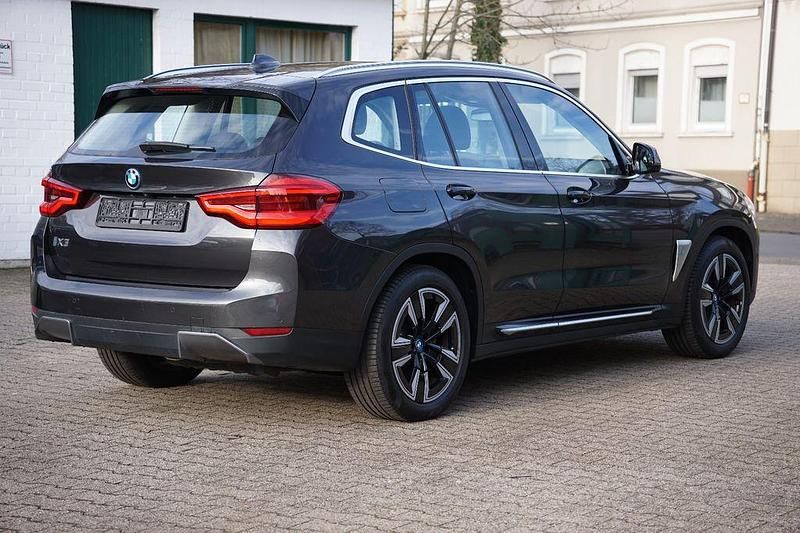 Gebraucht BMW iX3 210 kW (286 PS) 2021 Grau SUV