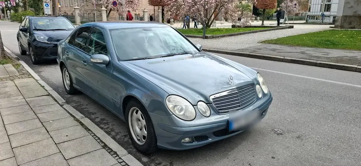 Gebraucht Mercedes E200 2005 Grau Limousine