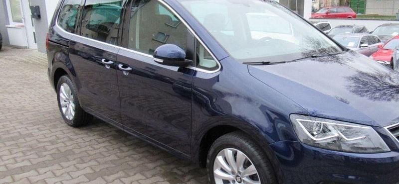 Blau Gebraucht 2018 Seat Alhambra Van / Kleinbus | 15.200 € (Superpreis) - Bild 1/4
