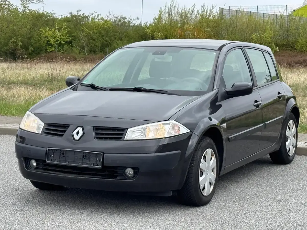 Gebraucht Renault Mégane Dynamique 98 PS (72 kW) 2005 Schwarz Limousine