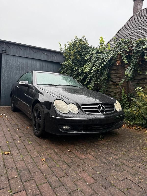 Schwarz Gebraucht 2006 Mercedes CLK200 Avantgarde Coupé | 6.499 € (Fairer Preis) - Bild 1/4