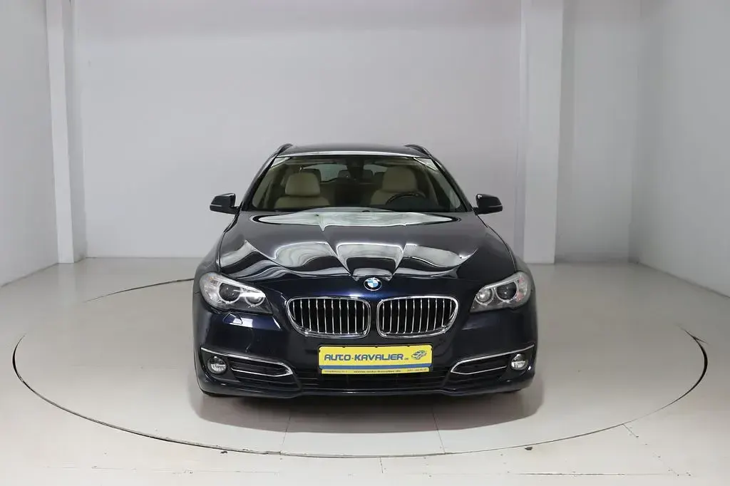 Gebraucht BMW 525 Luxury Line 218 PS (160 kW) 2017 Blau Kombi