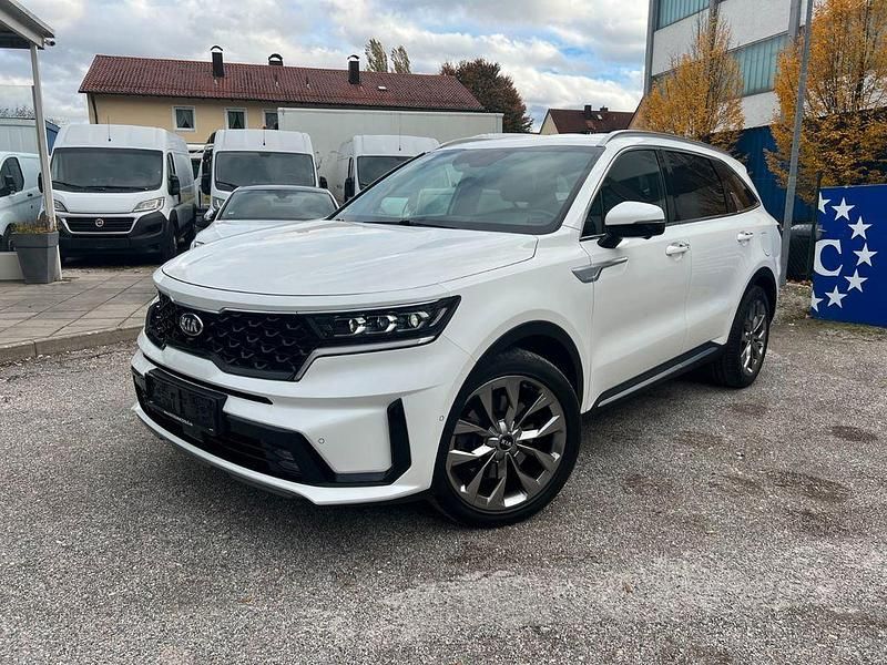 Weiß Gebraucht 2021 Kia Sorento Platinum SUV | 33.900 € (Fairer Preis) - Bild 1/4