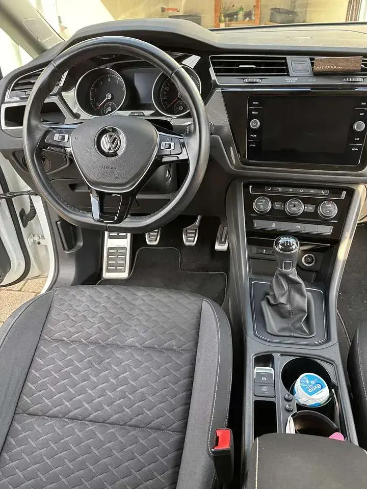Gebraucht VW Touran Join 150 PS (110 kW) 2018 Weiß Van / Kleinbus