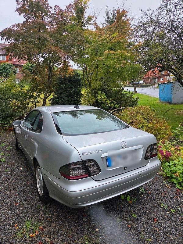 Silber Gebraucht 2000 Mercedes CLK200 Coupé | 2.500 € (Superpreis) - Bild 1/4