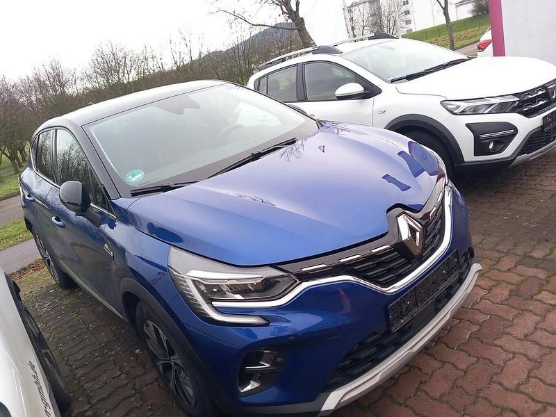 Gebraucht Renault Captur Techno 140 PS (102 kW) 2022 Iron blau metallic / dach: schwa SUV