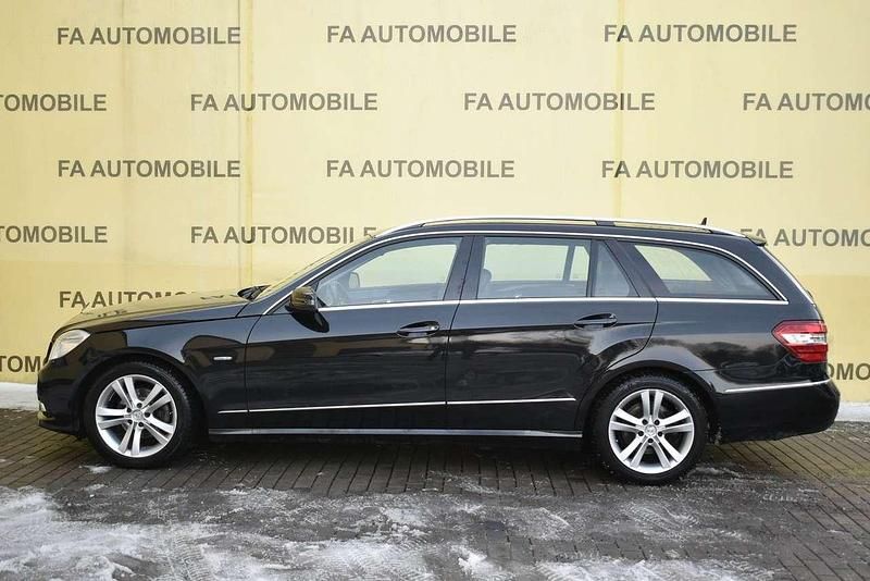 Gebraucht Mercedes E200 136 PS (100 kW) 2010 Schwarz Kombi