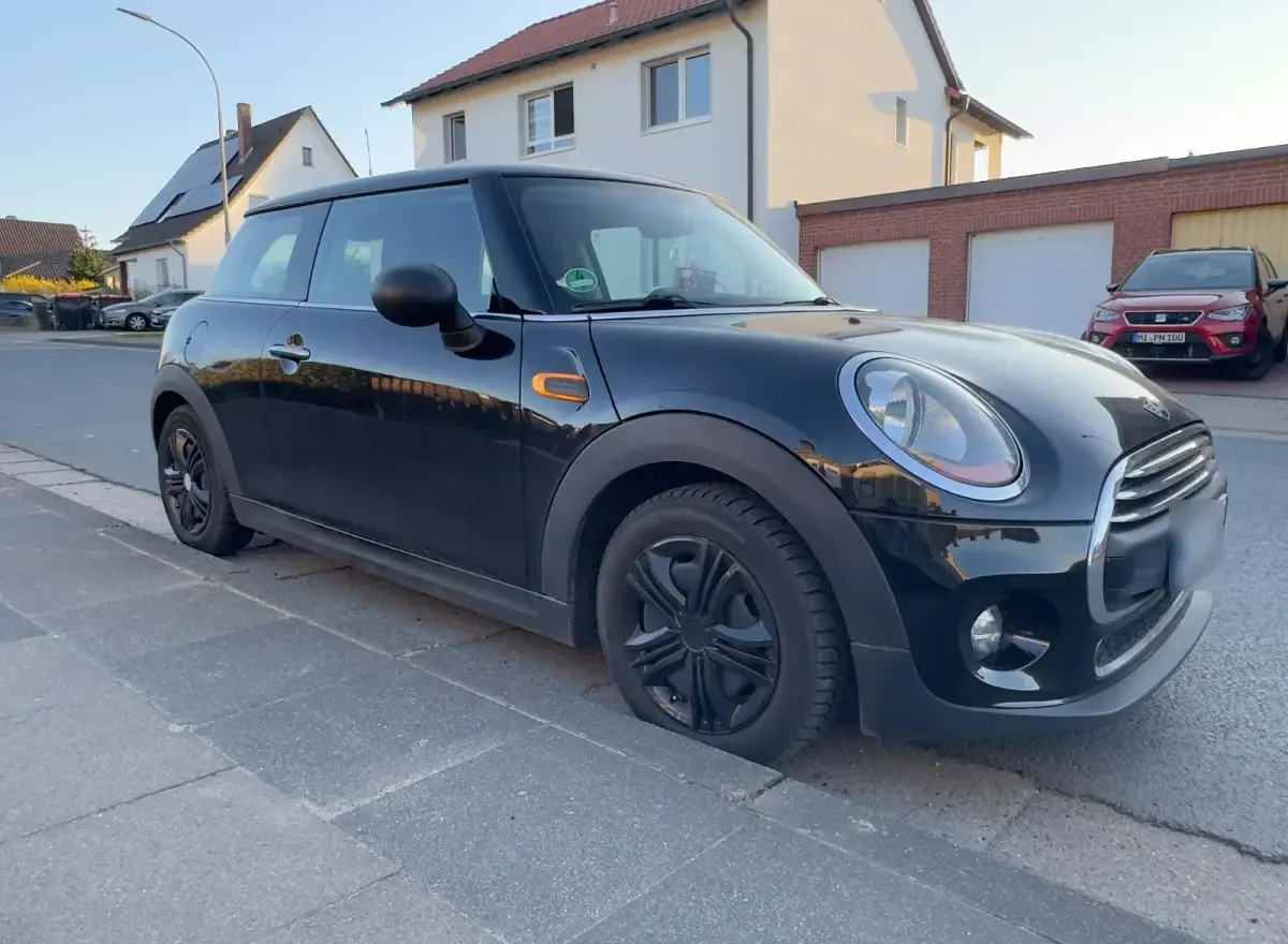 Second-hand Mini ONE 102 CP (75 kW) 2014 Negru Hatchback
