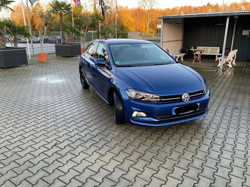 Gebraucht VW Polo Comfortline 95 PS (69 kW) 2018 Blau Limousine