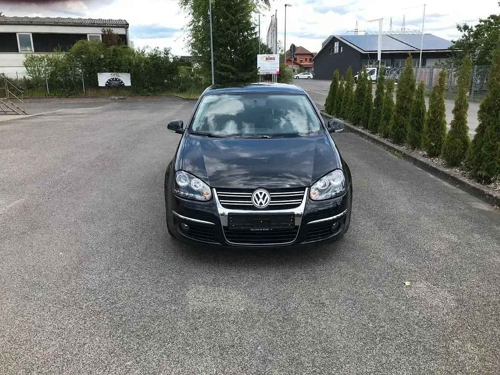 Gebraucht VW Jetta 102 PS (75 kW) 2008 Schwarz Limousine
