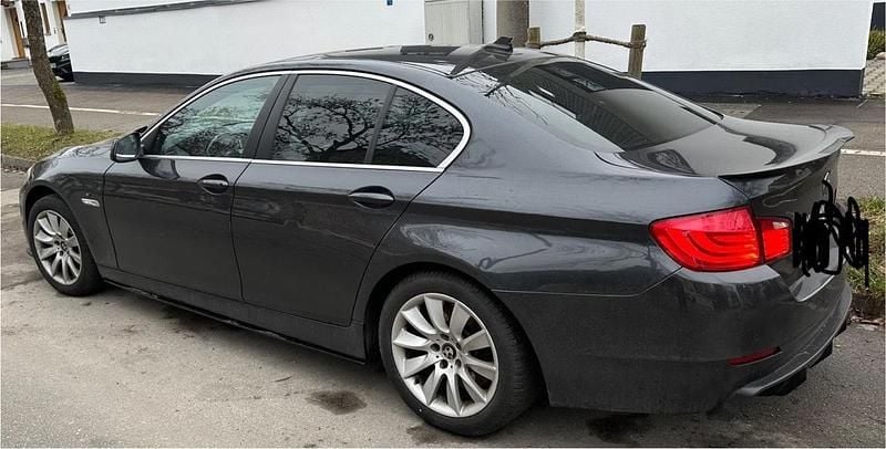 Gebraucht BMW 530 M Sport 258 PS (189 kW) 2013 Grau Limousine