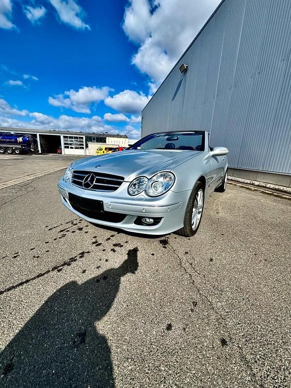 Gebraucht Mercedes CLK200 184 PS (135 kW) 2010 Silber Cabrio