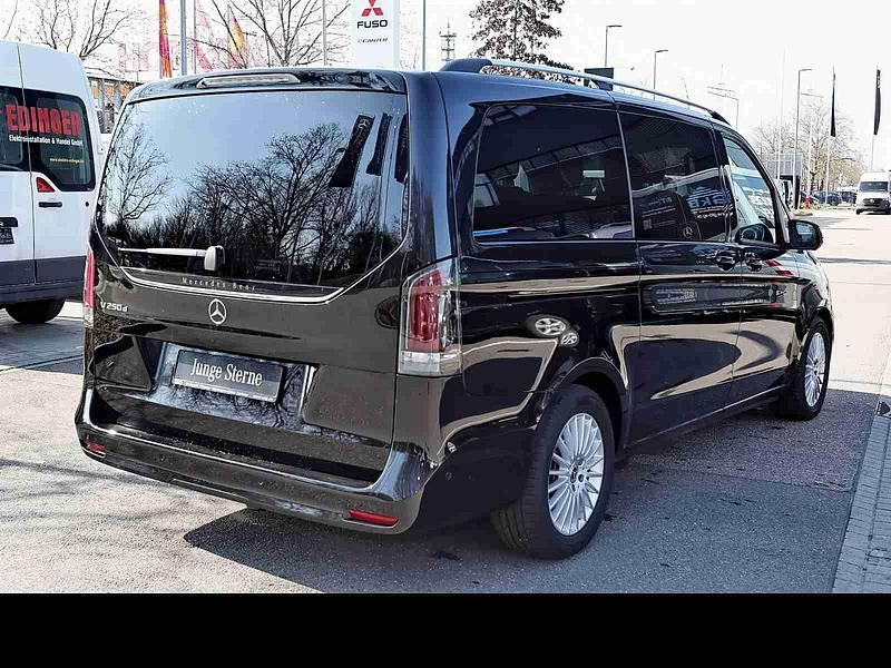 Gebraucht Mercedes E250 Style 140 PS (102 kW) 2025 Obsidianschwarz Kombi