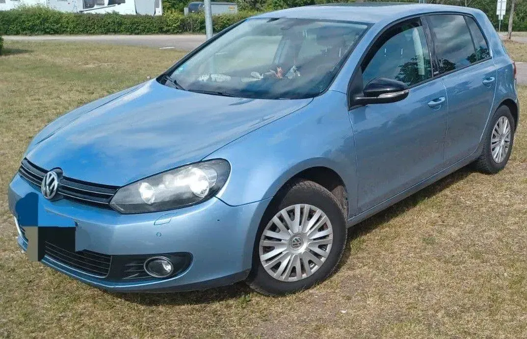 Gebraucht VW Golf VI Comfortline 105 PS (77 kW) 2011 Blau Kleinwagen