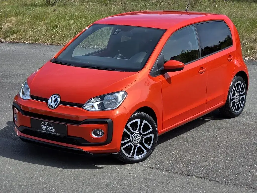 Second-hand VW up! high up! 90 CP (66 kW) 2018 Portocaliu Hatchback